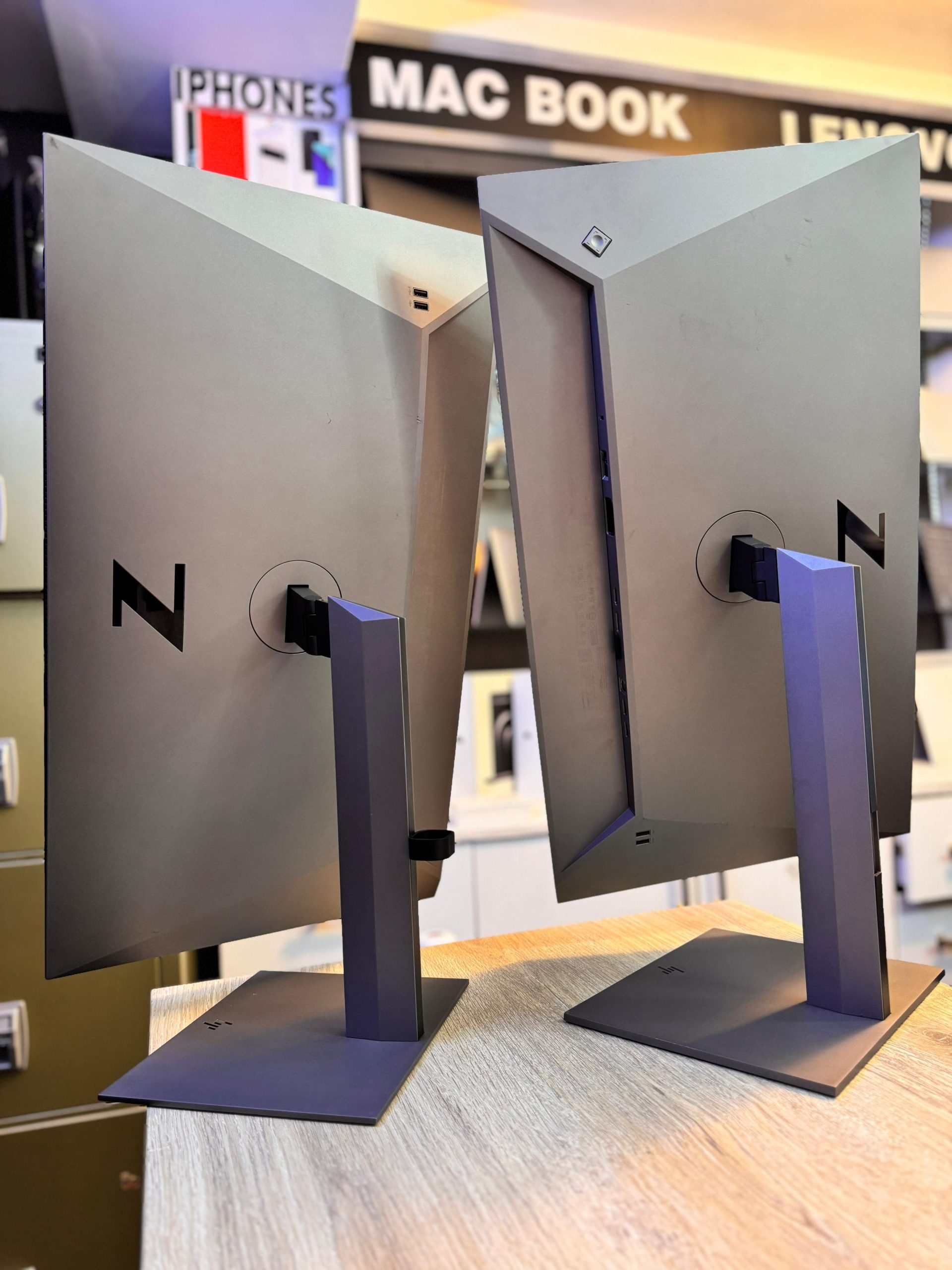 HP Z3 27 inch Display IPS LED-Lit Monitor - Image 3