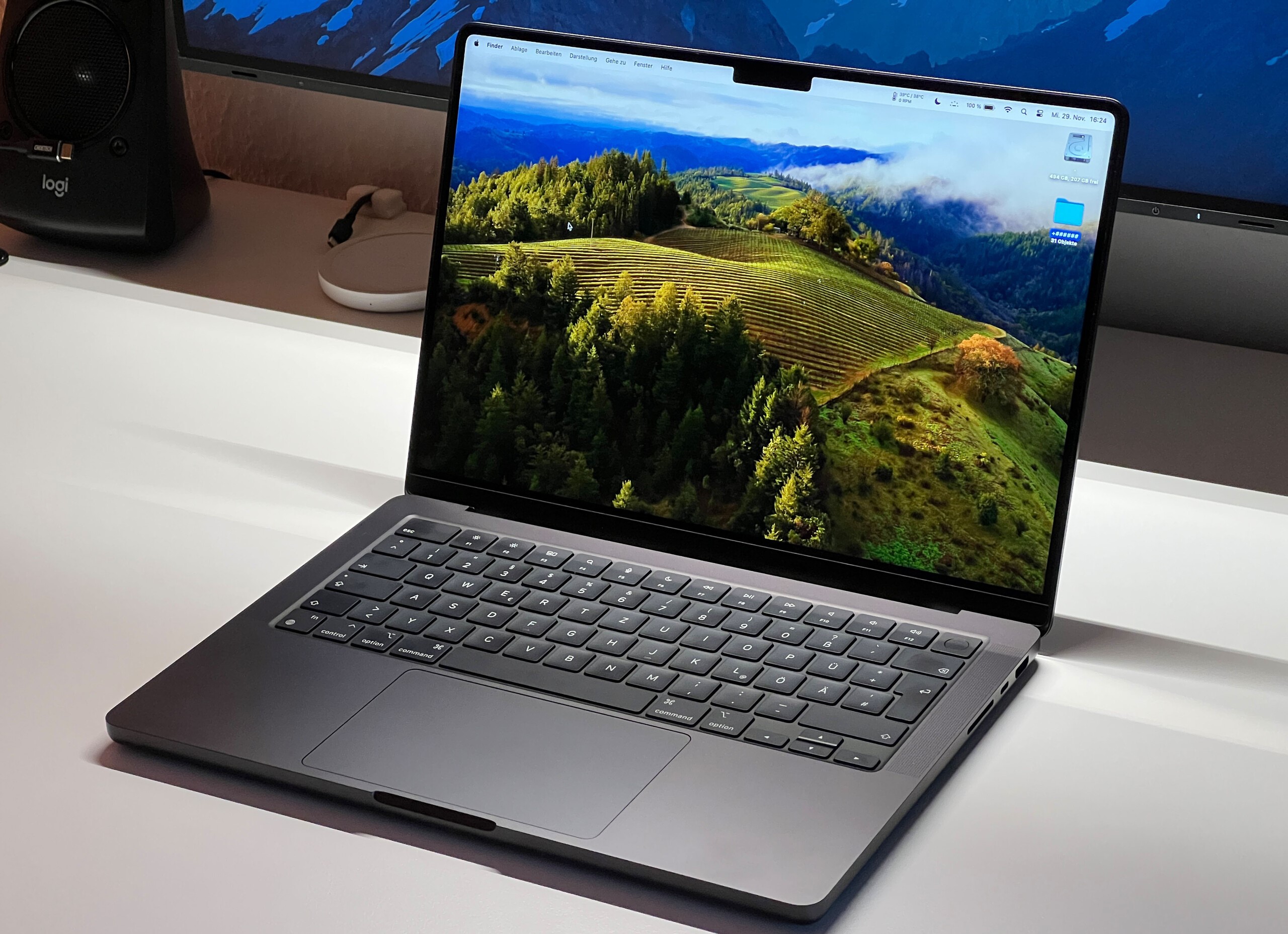 2023 MacBook Pro M3 8 Core CPU and 10 Core GPU 8GB RAM 512GB SSD – Space Gray • Apple M3 10-Core Chip • 8GB Unified RAM | 512GB SSD • 14″ Liquid Retina XDR Screen • Backlit Magic Keyboard • Force Touch Trackpad | Touch ID Sensor